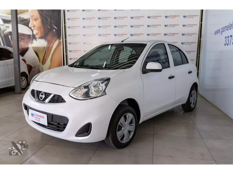 Nissan March Branco 12