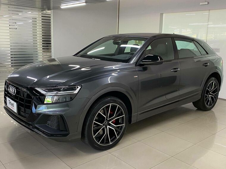 Audi Q8 Cinza 5