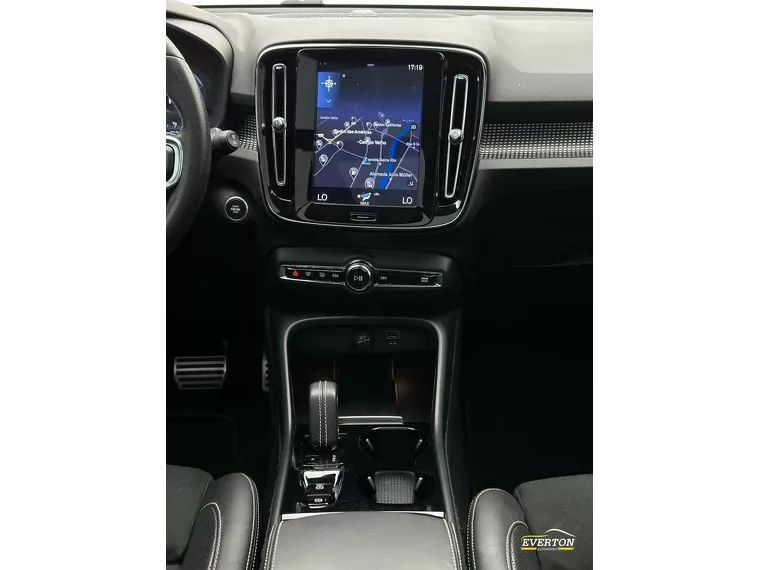 Volvo XC40 Preto 15