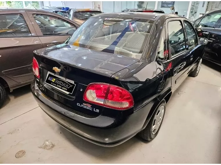 Chevrolet Classic Preto 3