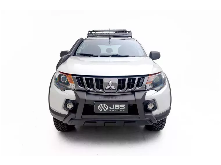 Mitsubishi L200 Triton Branco 8