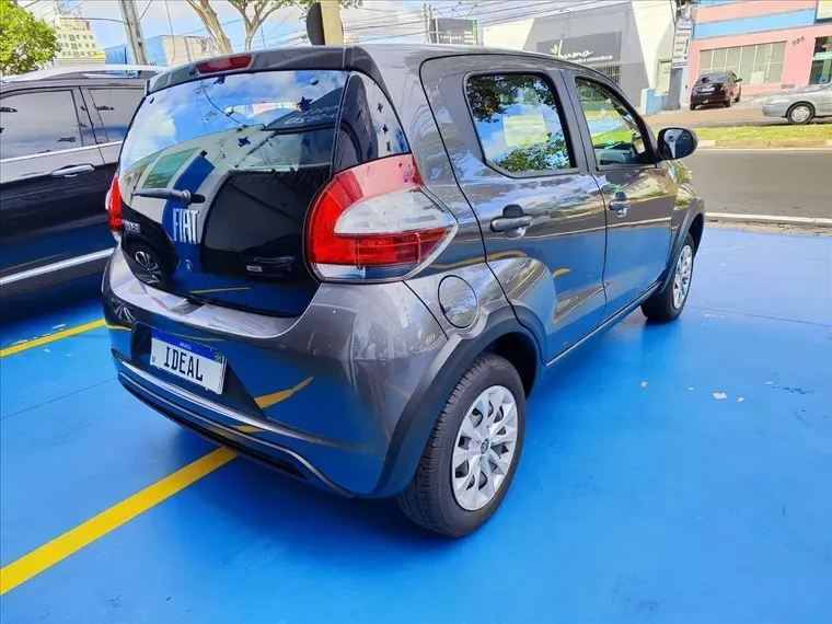 Fiat Mobi Cinza 5