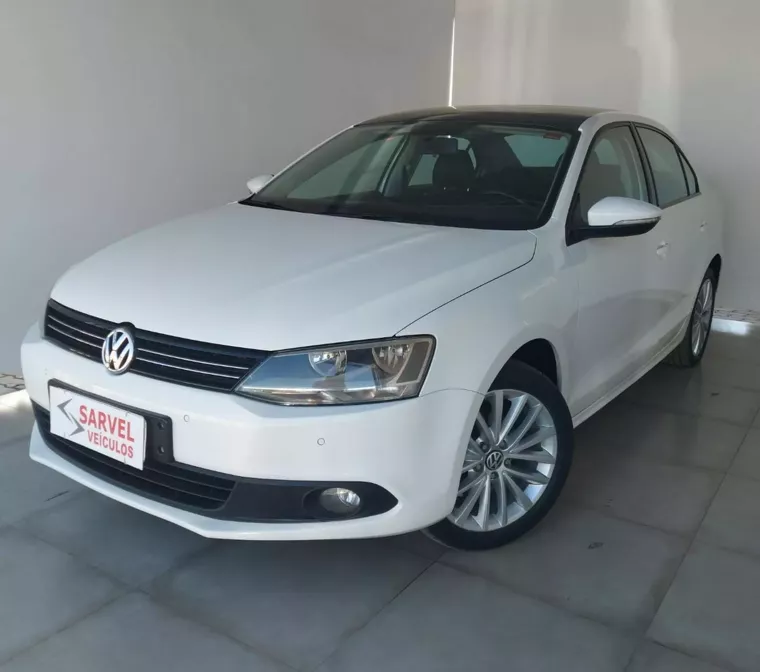 Volkswagen Jetta Branco 3