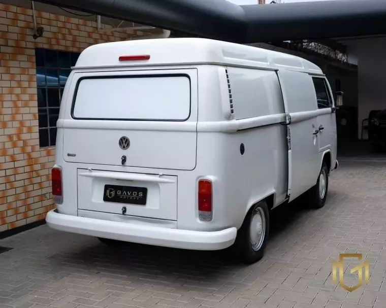 Volkswagen Kombi Branco 3