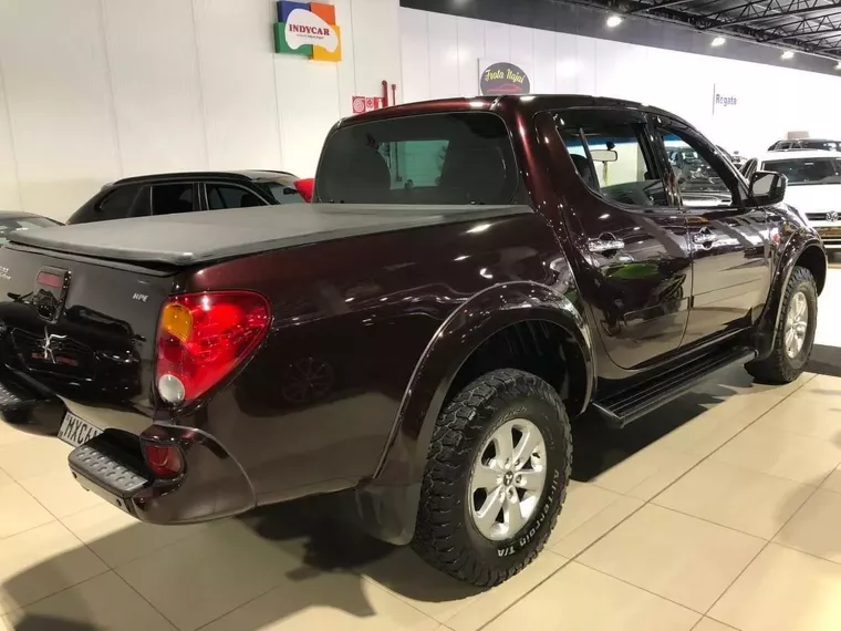 Mitsubishi L200 Triton Vermelho 4