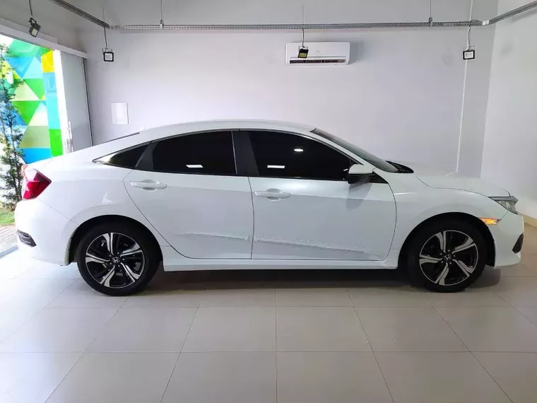 Honda Civic Branco 23