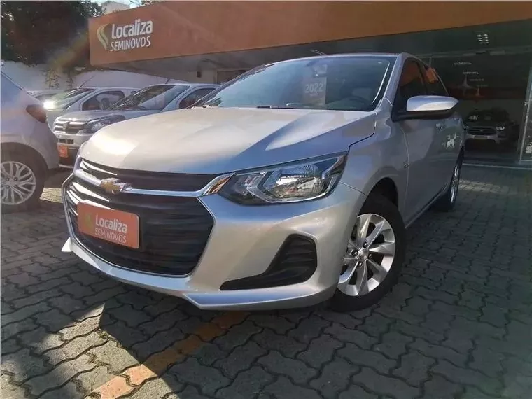 Chevrolet Onix Prata 1