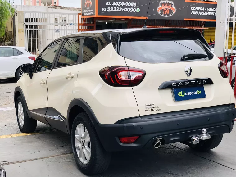 Renault Captur Bege 2