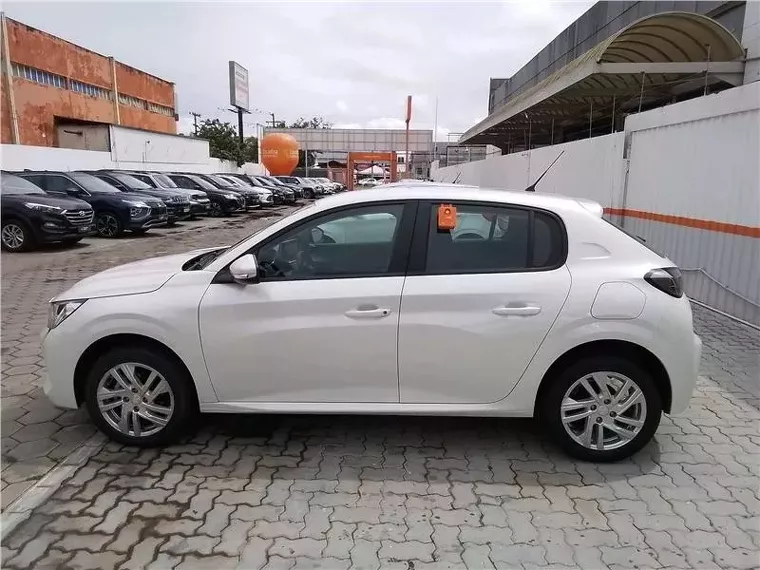 Peugeot 208 Branco 9