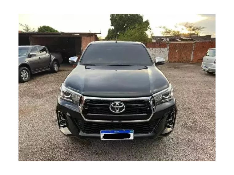 Toyota Hilux Preto 2