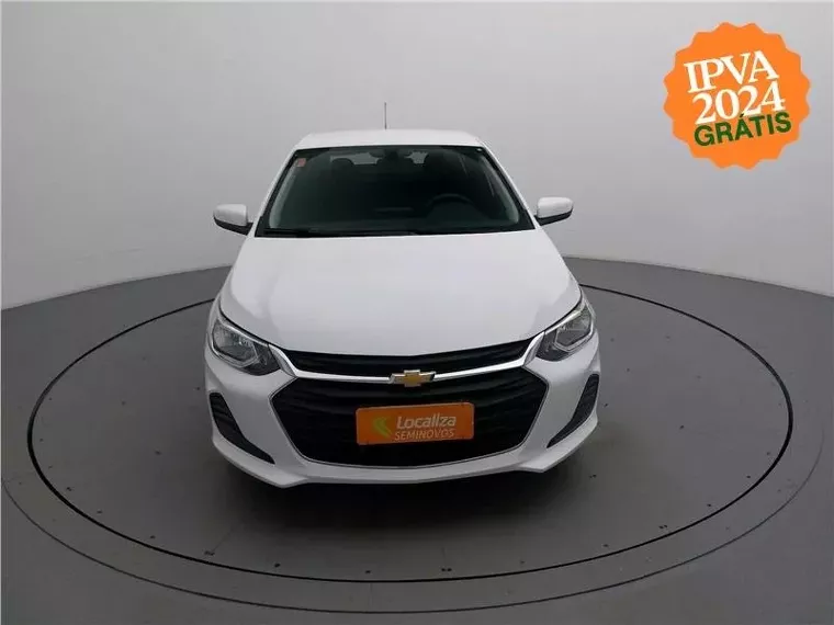 Chevrolet Onix Branco 8