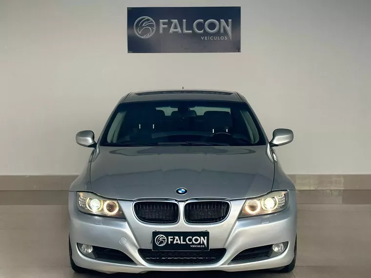 BMW 320i Prata 13