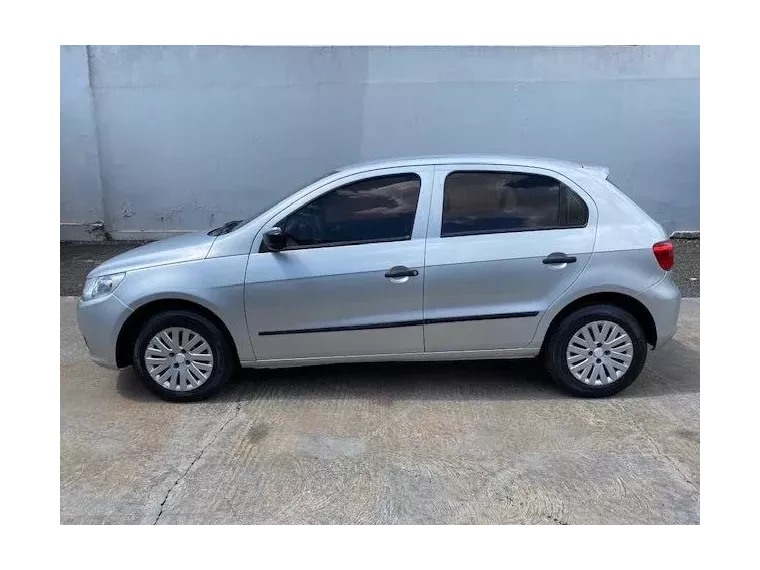 Volkswagen Gol Prata 4