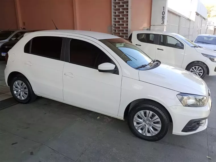 Volkswagen Gol Branco 3