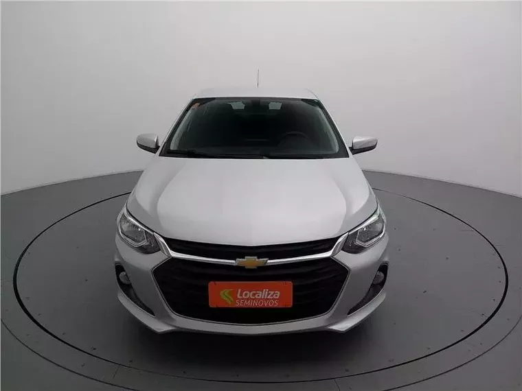 Chevrolet Onix Prata 12