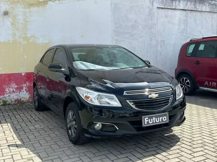 Chevrolet Onix Preto 1