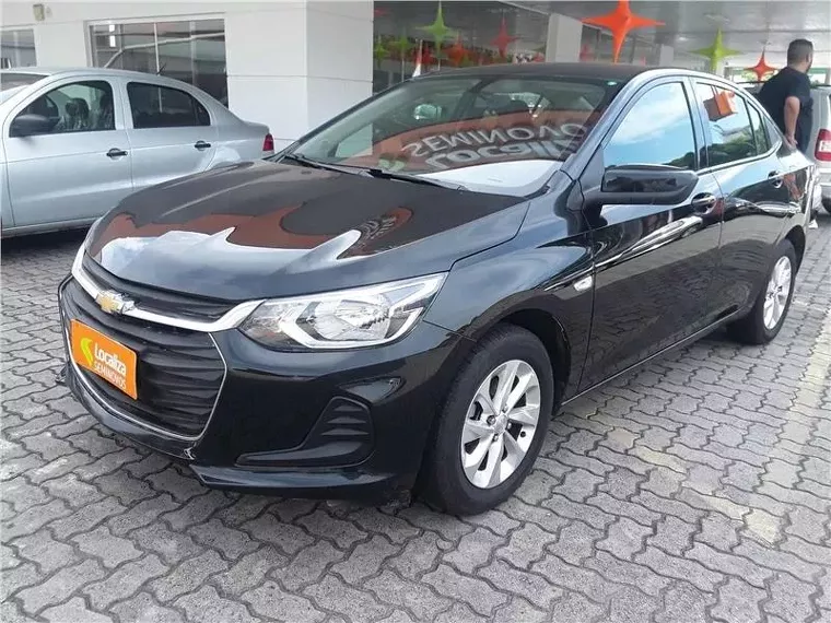 Chevrolet Onix Preto 1