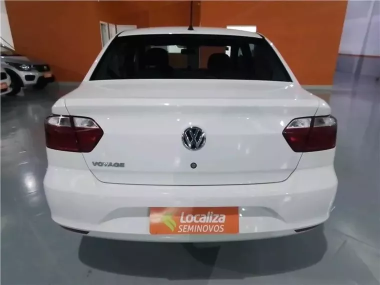 Volkswagen Voyage Branco 2