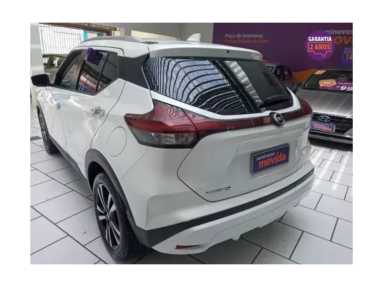 Nissan Kicks Branco 2