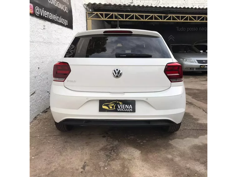 Volkswagen Polo Hatch Branco 10