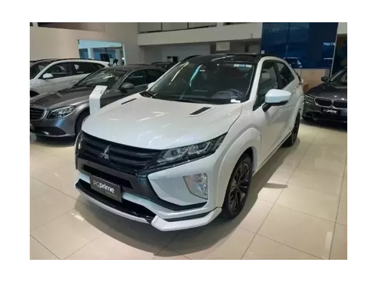 Mitsubishi Eclipse Cross Branco 1