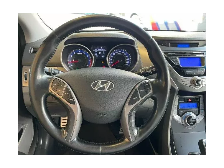 Hyundai Elantra Prata 9