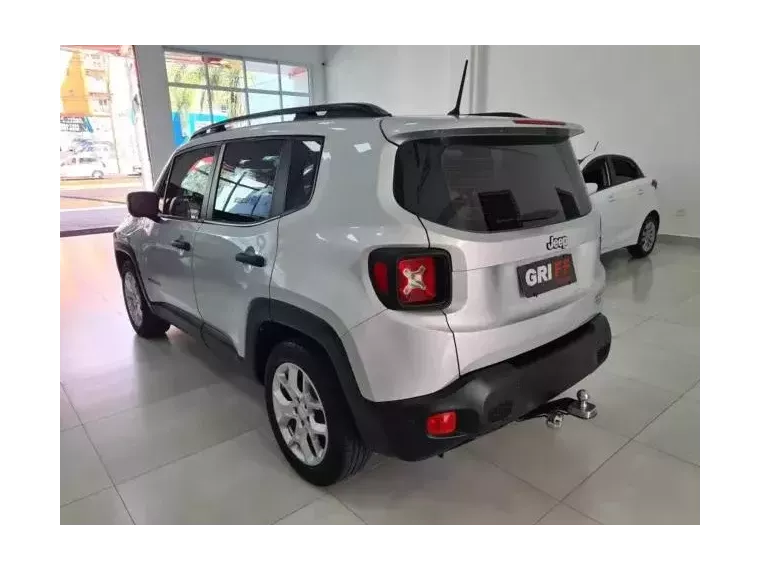 Jeep Renegade Prata 8