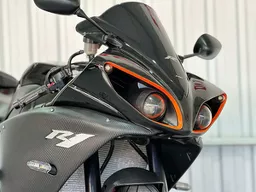 Yamaha YZF R1