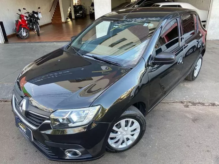 Renault Sandero Preto 6