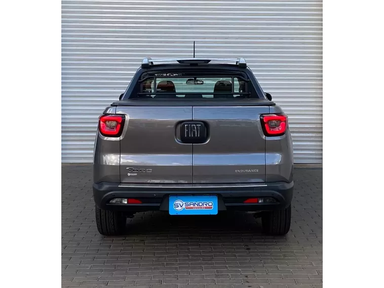 Fiat Toro Cinza 1