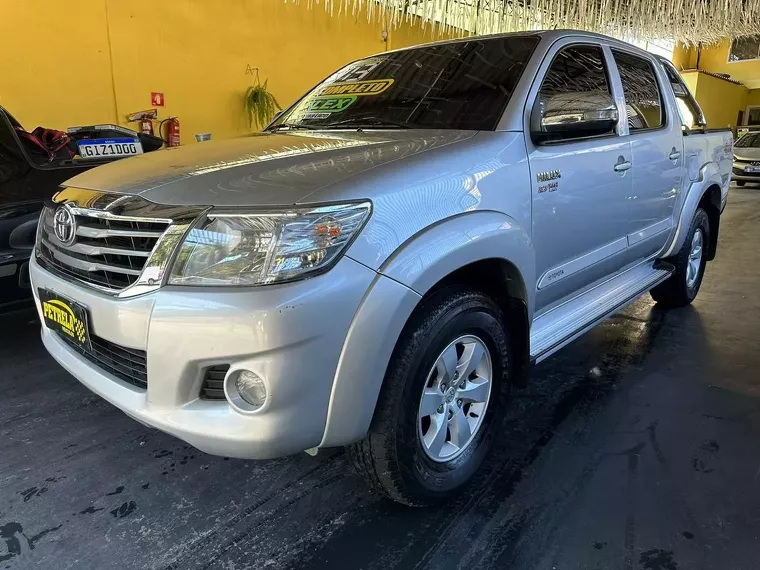 Toyota Hilux Prata 2