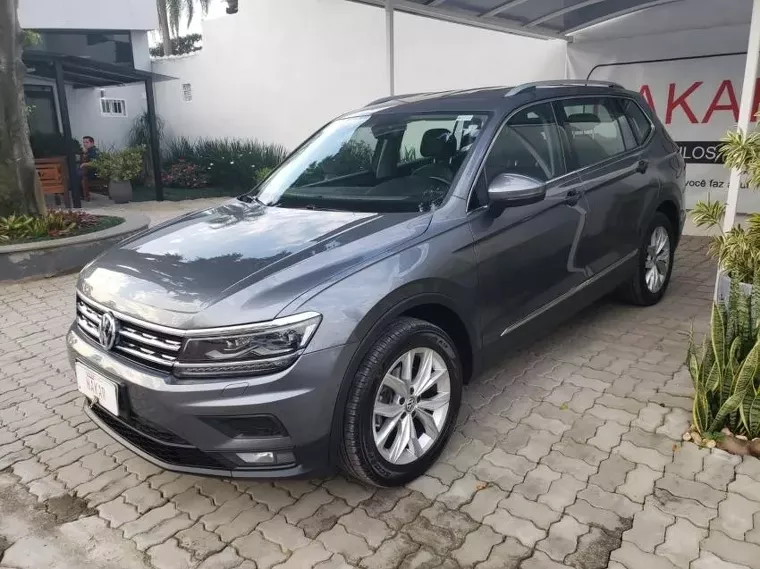 Volkswagen Tiguan Cinza 2