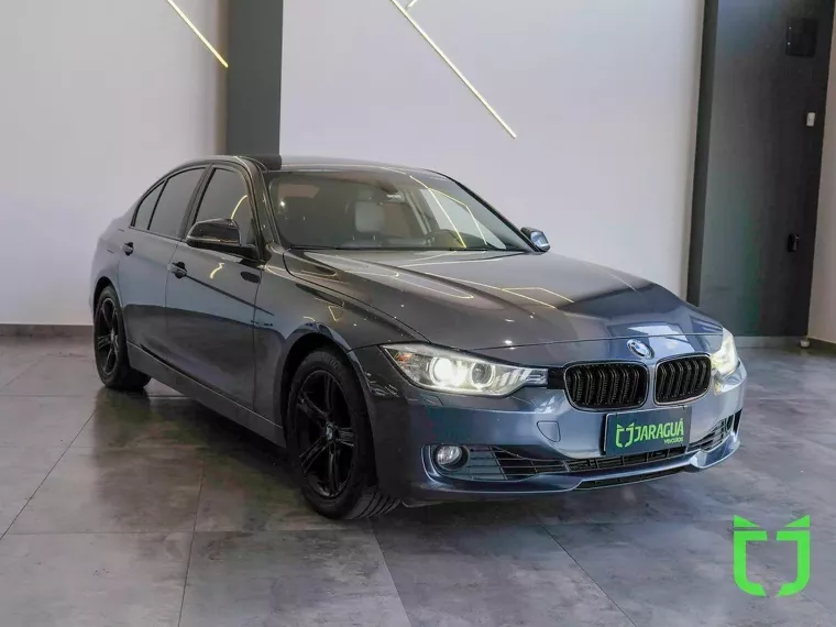 BMW 320i Cinza 10