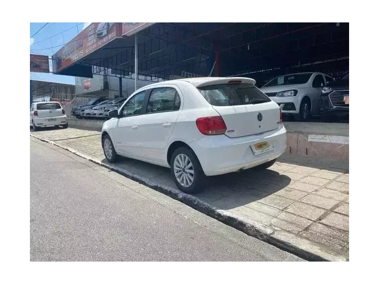 Volkswagen Gol Branco 2