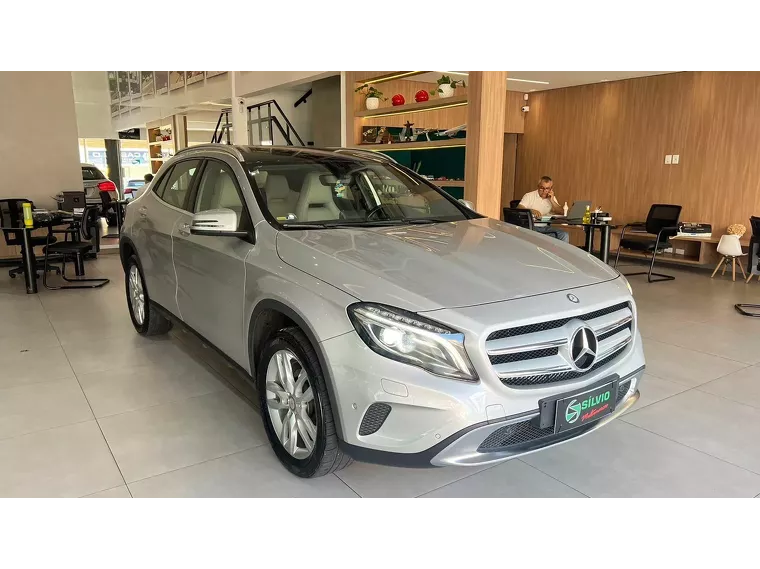 Mercedes-benz GLA 200 Prata 14