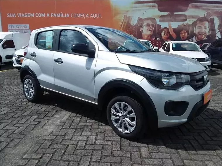 Fiat Mobi Prata 9