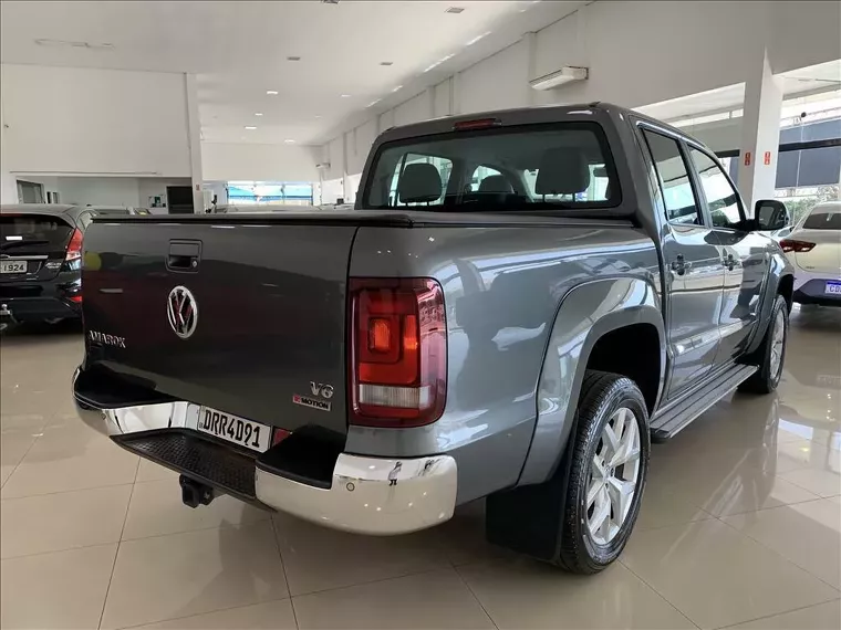 Volkswagen Amarok Cinza 8