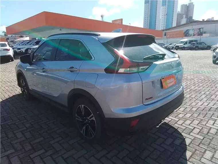 Mitsubishi Eclipse Cross Prata 2