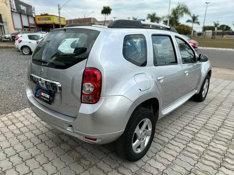 Renault Duster Prata 13