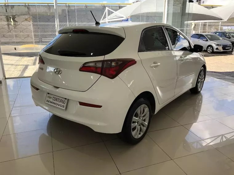 Hyundai HB20 Branco 13