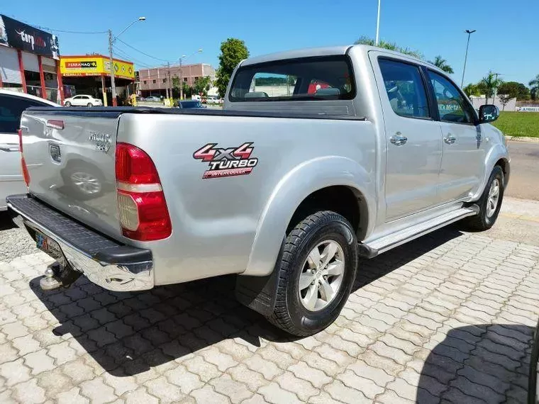 Toyota Hilux Prata 10