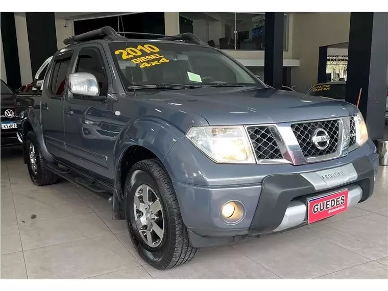 Nissan Frontier Cinza 2