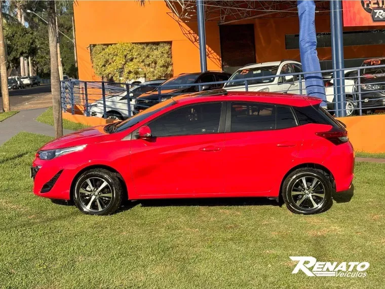 Toyota Yaris Vermelho 6