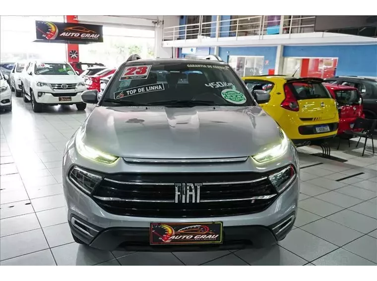 Fiat Toro Cinza 1