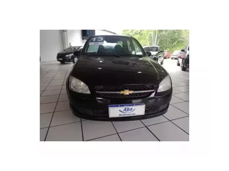 Chevrolet Classic Preto 3