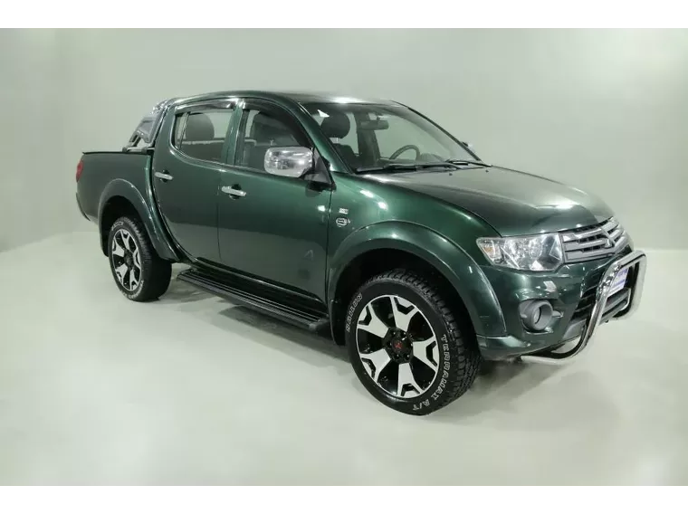 Mitsubishi L200 Triton Verde 12