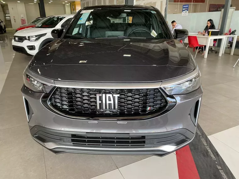 Fiat Fastback Cinza 1