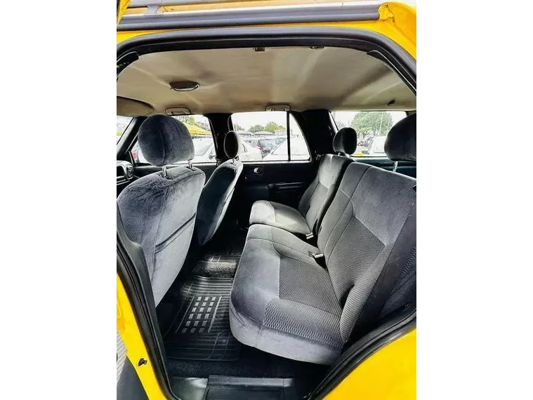 Chevrolet Blazer Amarelo 9