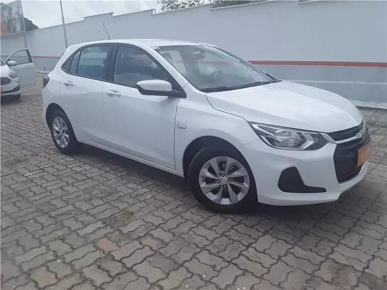 Chevrolet Onix Branco 8