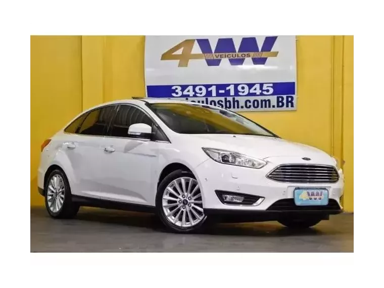 Ford Focus Branco 7